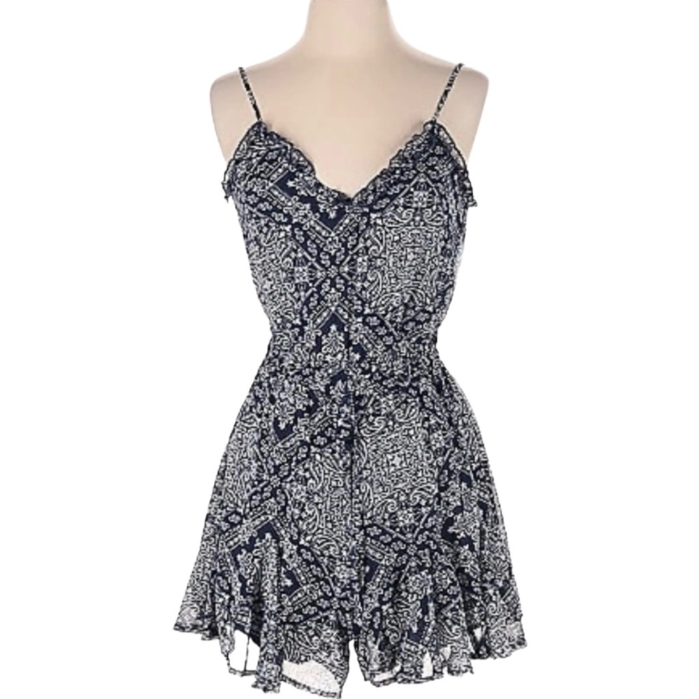 Altar'd State Paisley Flowy Romper Ruffled Trim Size Large Blue and White